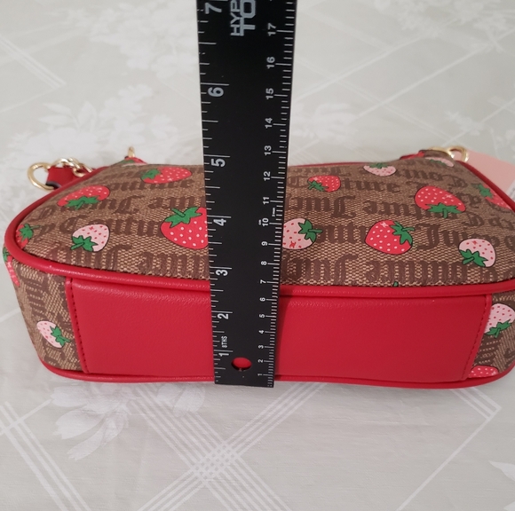 Juicy Couture Freshly Picked Strawberry Shoulder Bag Chestnut Chino/Cool Red NWT - Picture 15 of 16